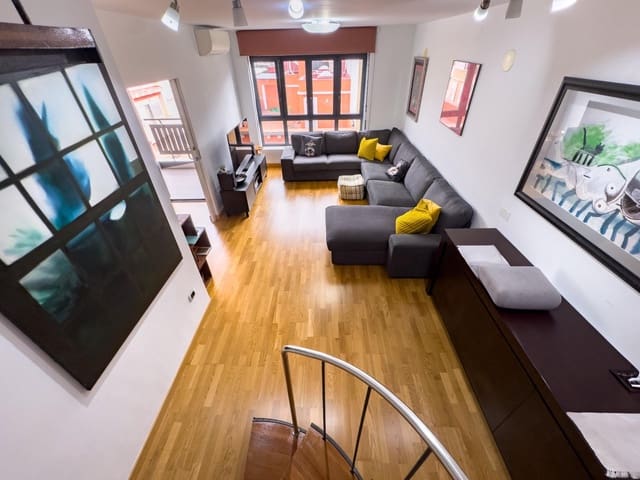 4 makuuhuone Kattohuoneisto myytävänä paikassa Santa Cruz de Tenerife mukana 
autotalli - 815 000 € (Ref: 9466157)