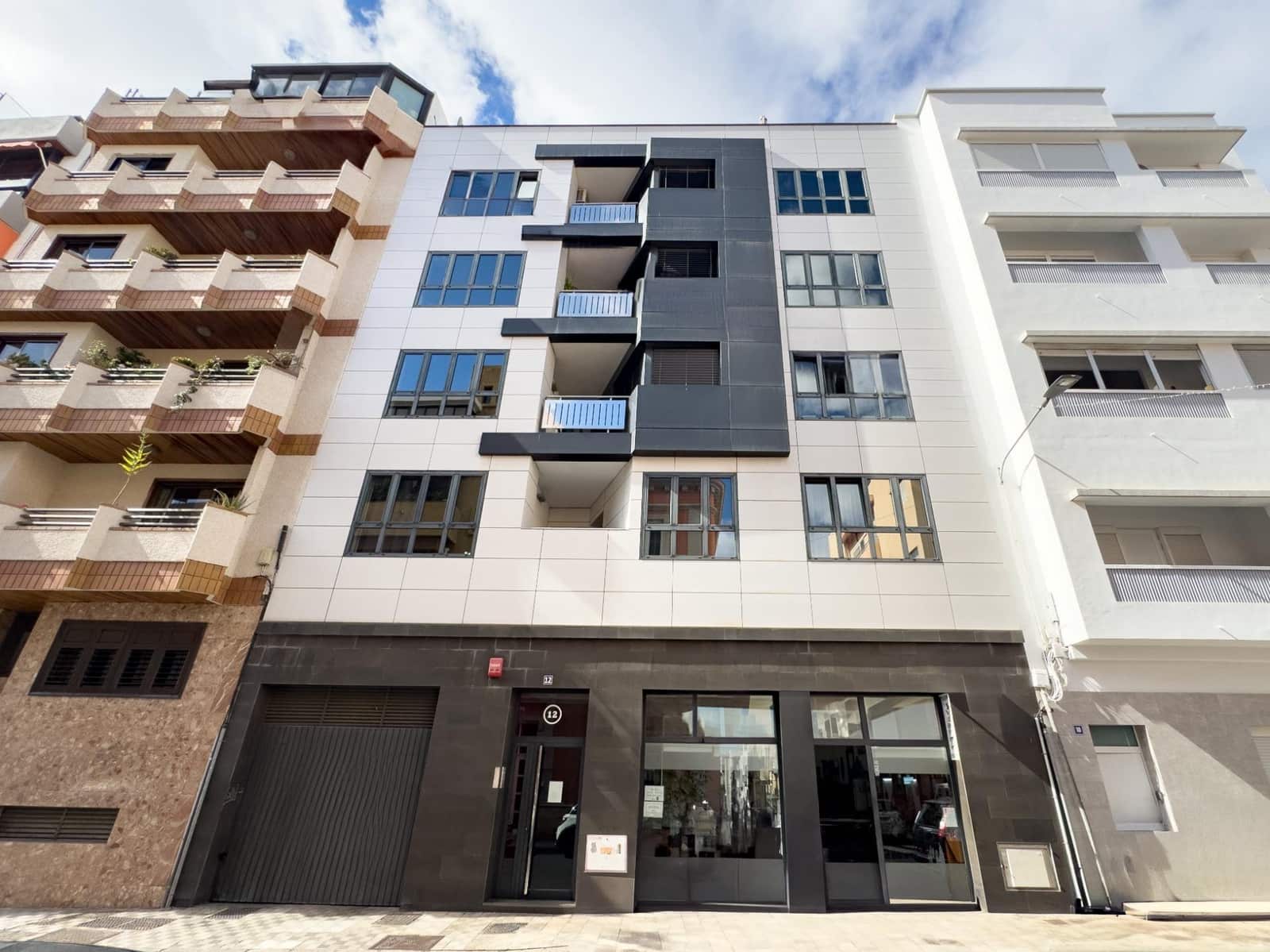 4 sypialnia Penthouse na sprzedaż w Santa Cruz de Tenerife z garażem - 815 000 € (Ref: 9466157)