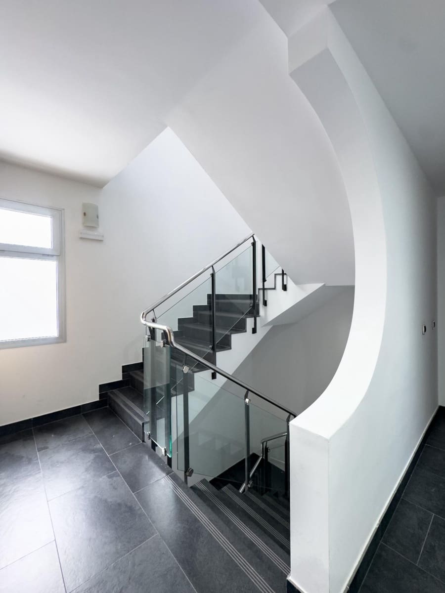 4 sypialnia Penthouse na sprzedaż w Santa Cruz de Tenerife z garażem - 815 000 € (Ref: 9466157)