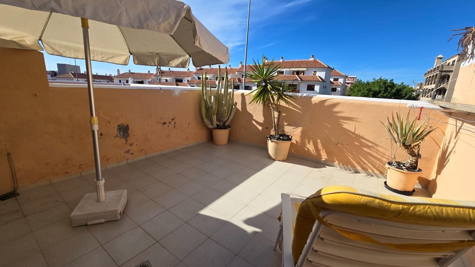 1 bedroom Apartment for sale in Los Cristianos - € 285,000 (Ref: 9466158)