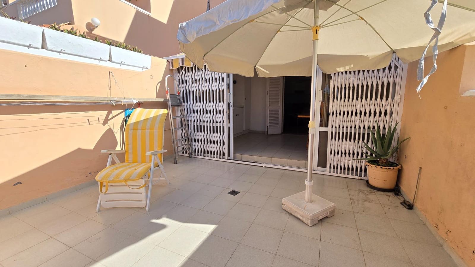 1 bedroom Apartment for sale in Los Cristianos - € 270,000 (Ref: 9466158)
