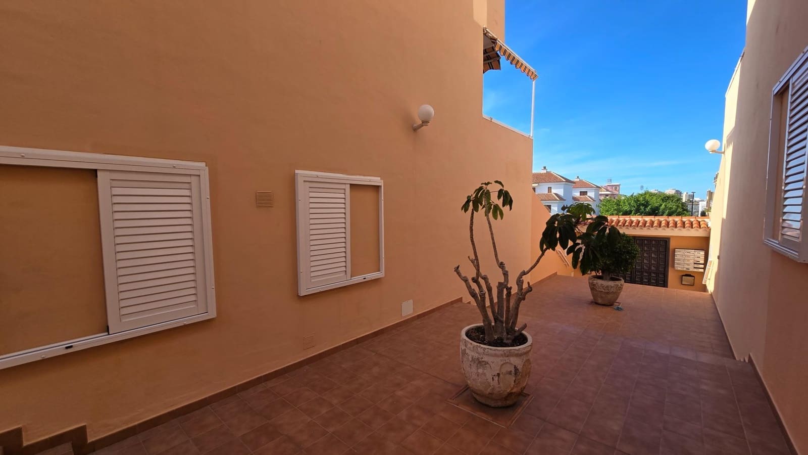 1 bedroom Apartment for sale in Los Cristianos - € 270,000 (Ref: 9466158)