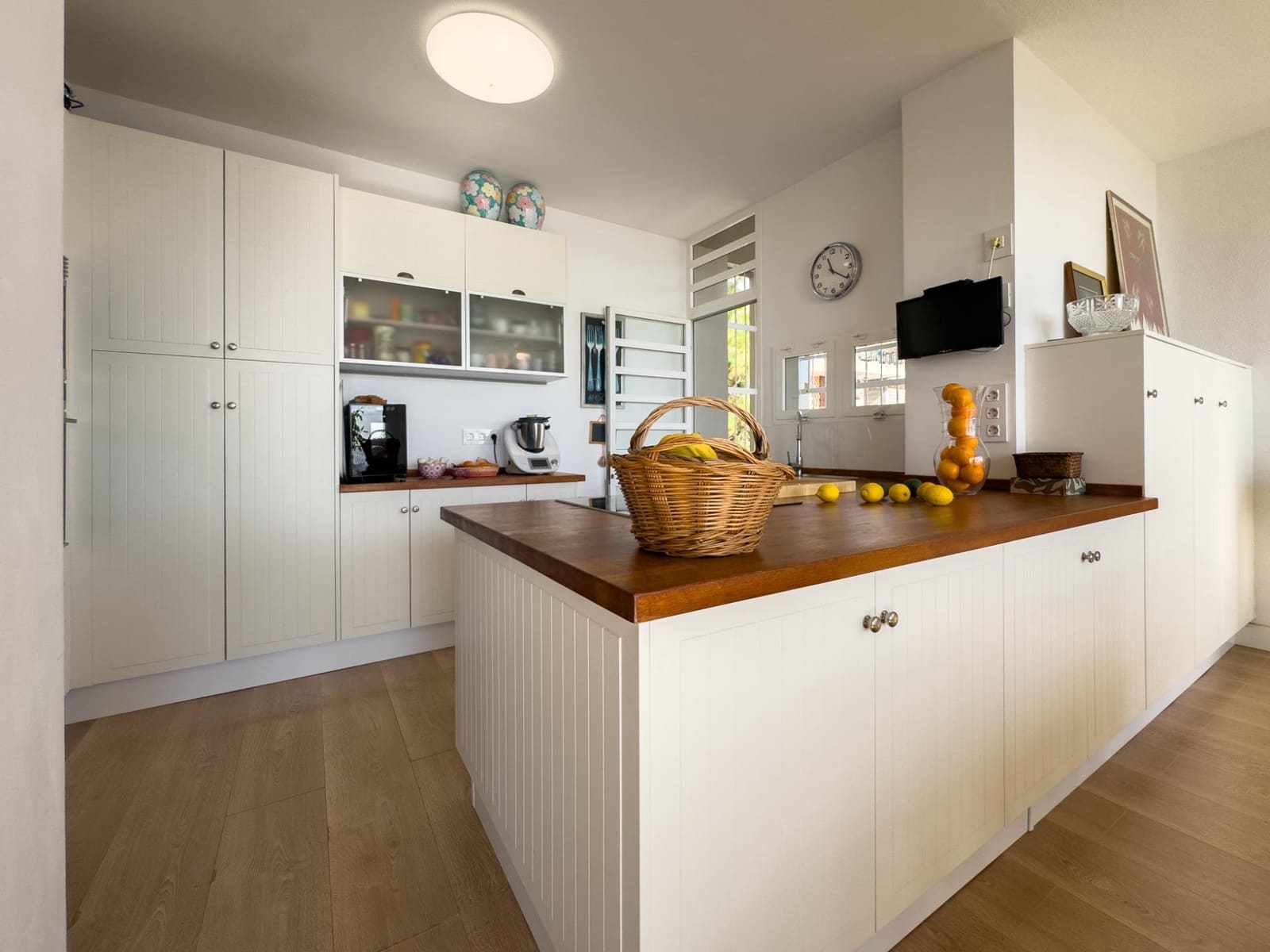 3 bedroom Flat for sale in Santa Cruz de Tenerife with garage - € 395,000 (Ref: 9466159)