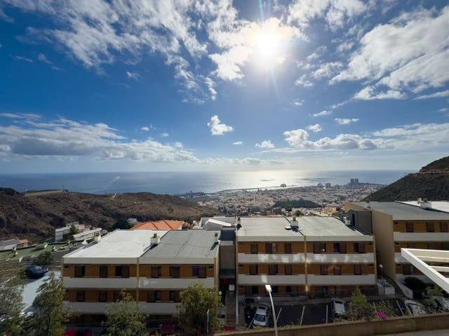 3 makuuhuone Asunto myytävänä paikassa Santa Cruz de Tenerife mukana 
autotalli - 395 000 € (Ref: 9466159)