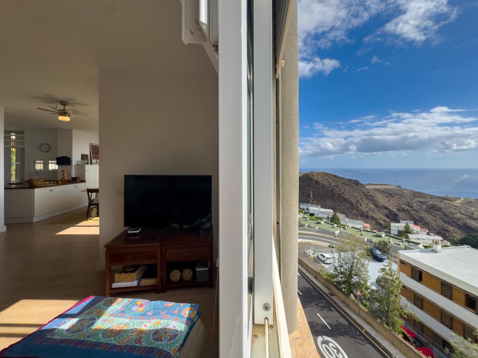 3 bedroom Flat for sale in Santa Cruz de Tenerife with garage - € 395,000 (Ref: 9466159)