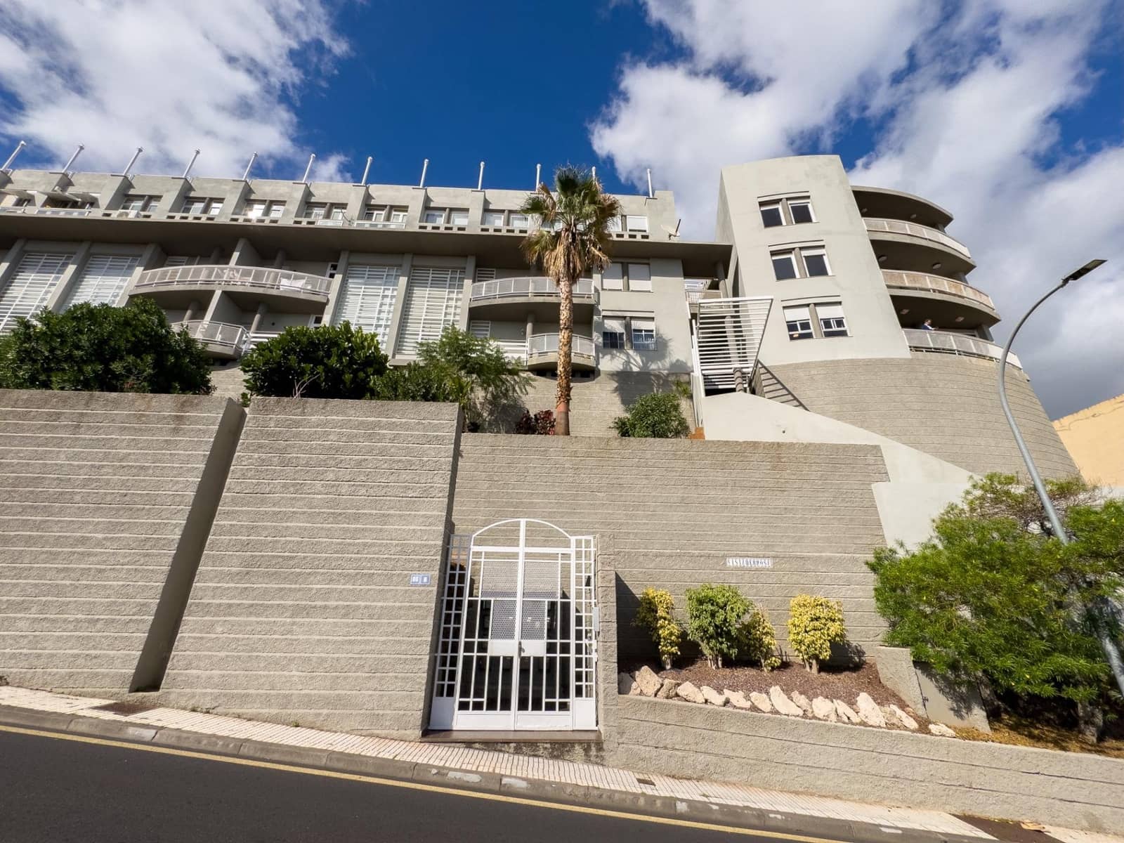 3 bedroom Flat for sale in Santa Cruz de Tenerife with garage - € 395,000 (Ref: 9466159)