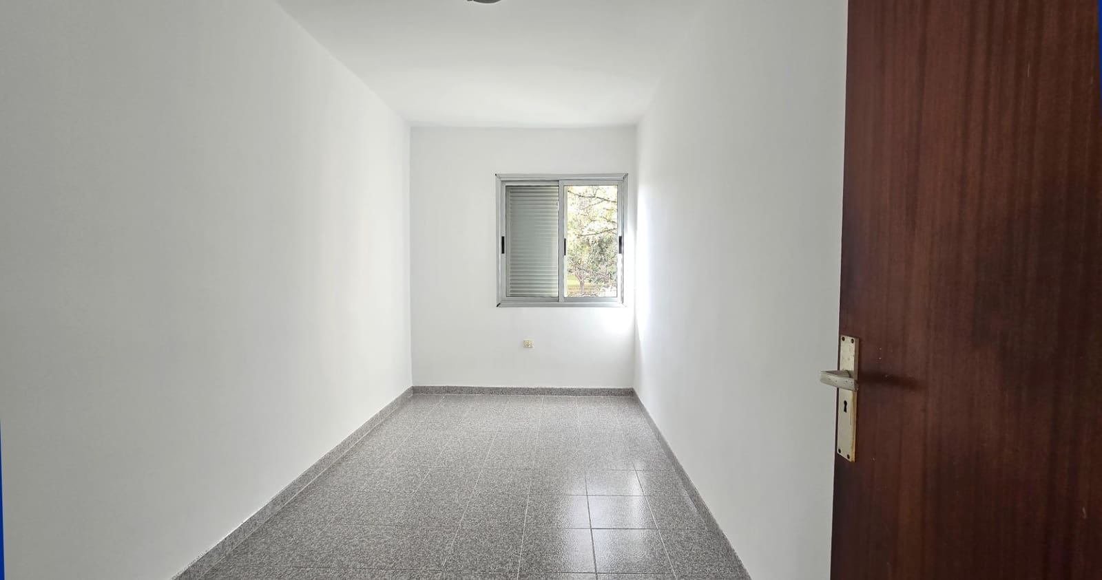 3 bedroom Flat for sale in Santa Cruz de Tenerife - € 150,000 (Ref: 9499025)