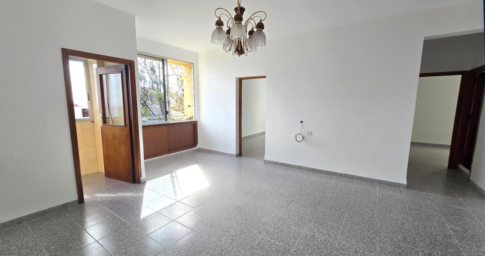 3 bedroom Flat for sale in Santa Cruz de Tenerife - € 150,000 (Ref: 9499025)