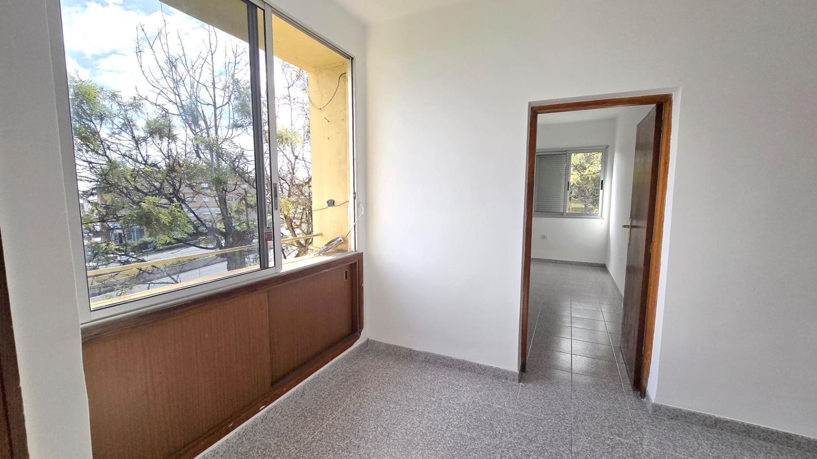 3 bedroom Flat for sale in Santa Cruz de Tenerife - € 150,000 (Ref: 9499025)