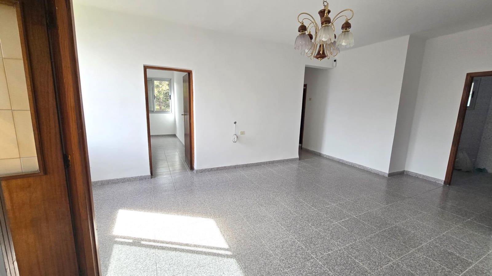 3 bedroom Flat for sale in Santa Cruz de Tenerife - € 150,000 (Ref: 9499025)