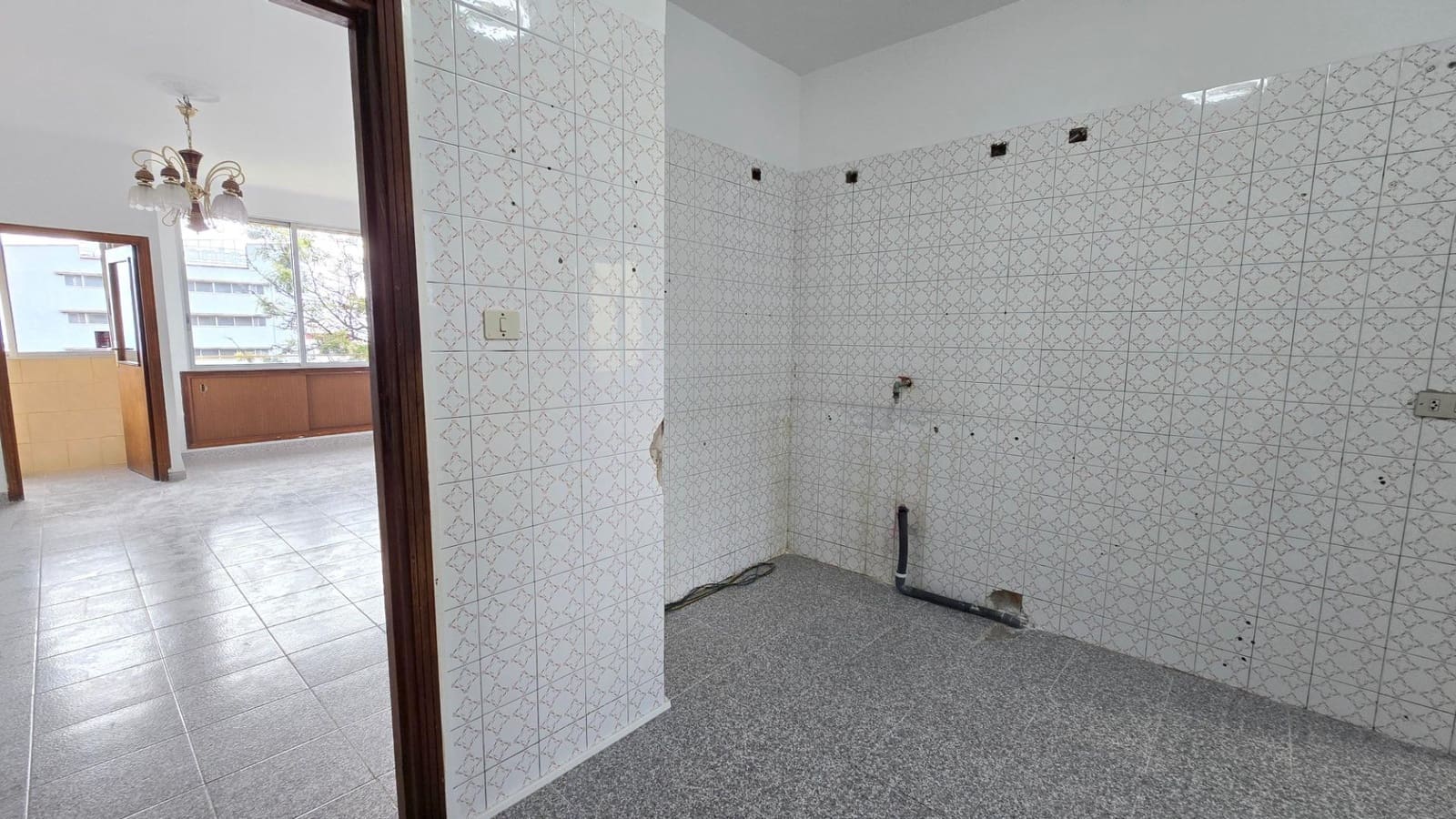 3 bedroom Flat for sale in Santa Cruz de Tenerife - € 150,000 (Ref: 9499025)