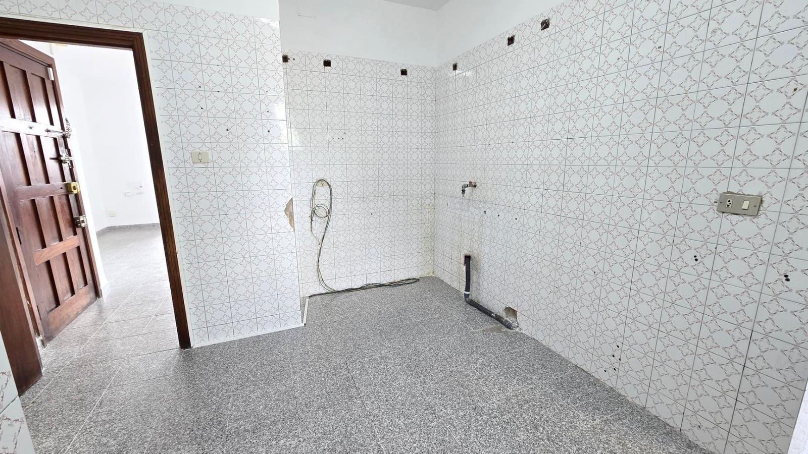 3 bedroom Flat for sale in Santa Cruz de Tenerife - € 150,000 (Ref: 9499025)