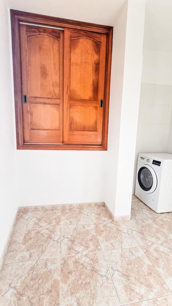 2 bedroom Apartment for rent in Barlovento with garage - € 750 (Ref: 9625798)