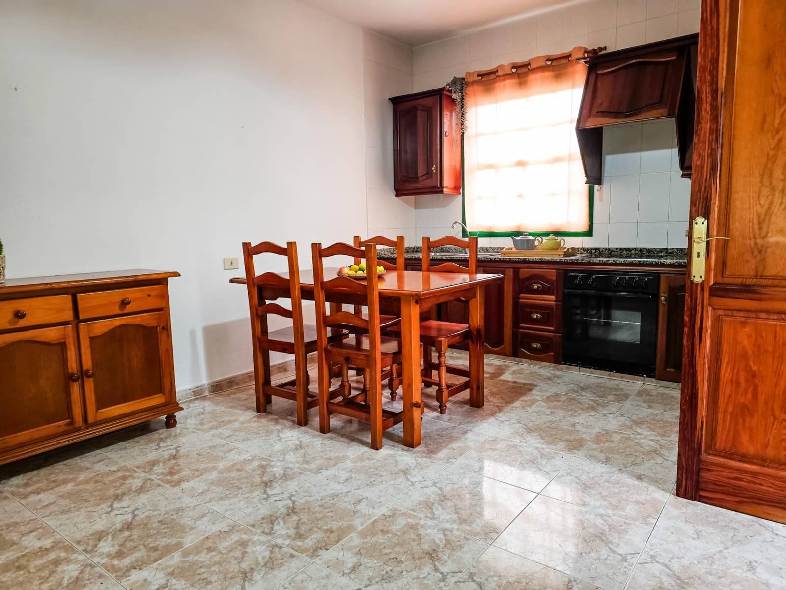 2 bedroom Apartment for rent in Barlovento with garage - € 750 (Ref: 9625798)