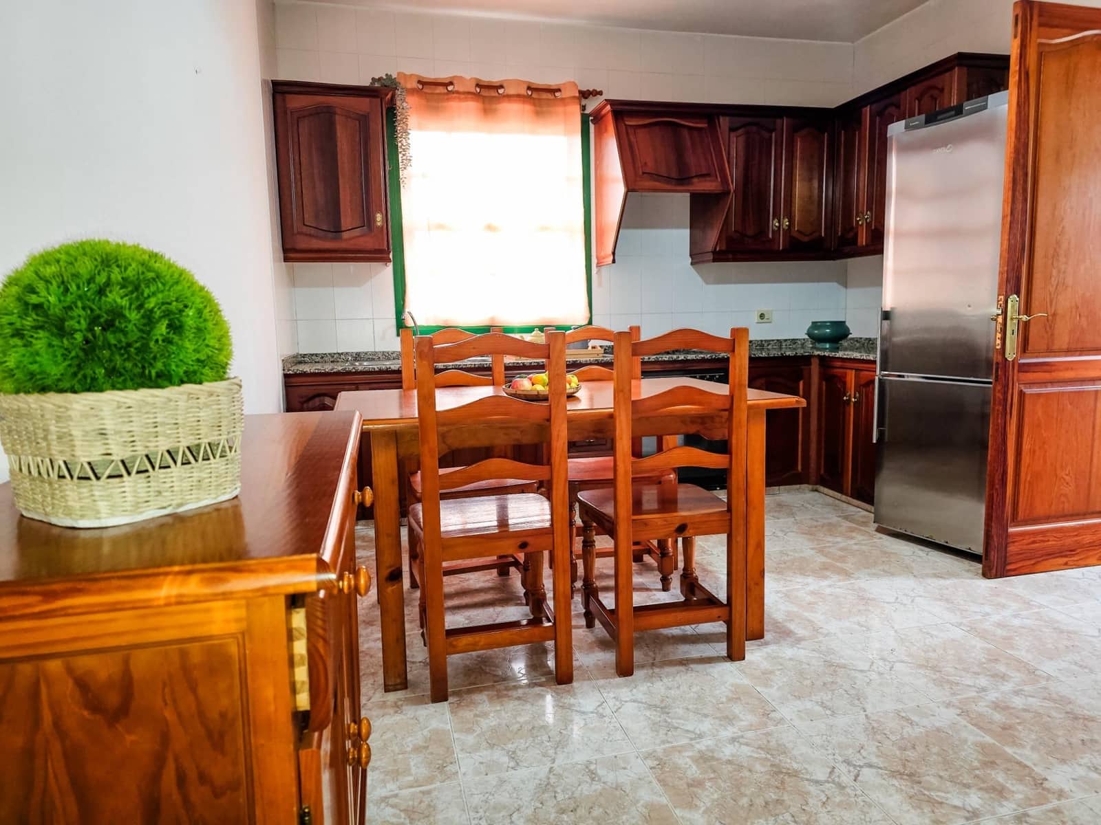 2 bedroom Apartment for rent in Barlovento with garage - € 750 (Ref: 9625798)