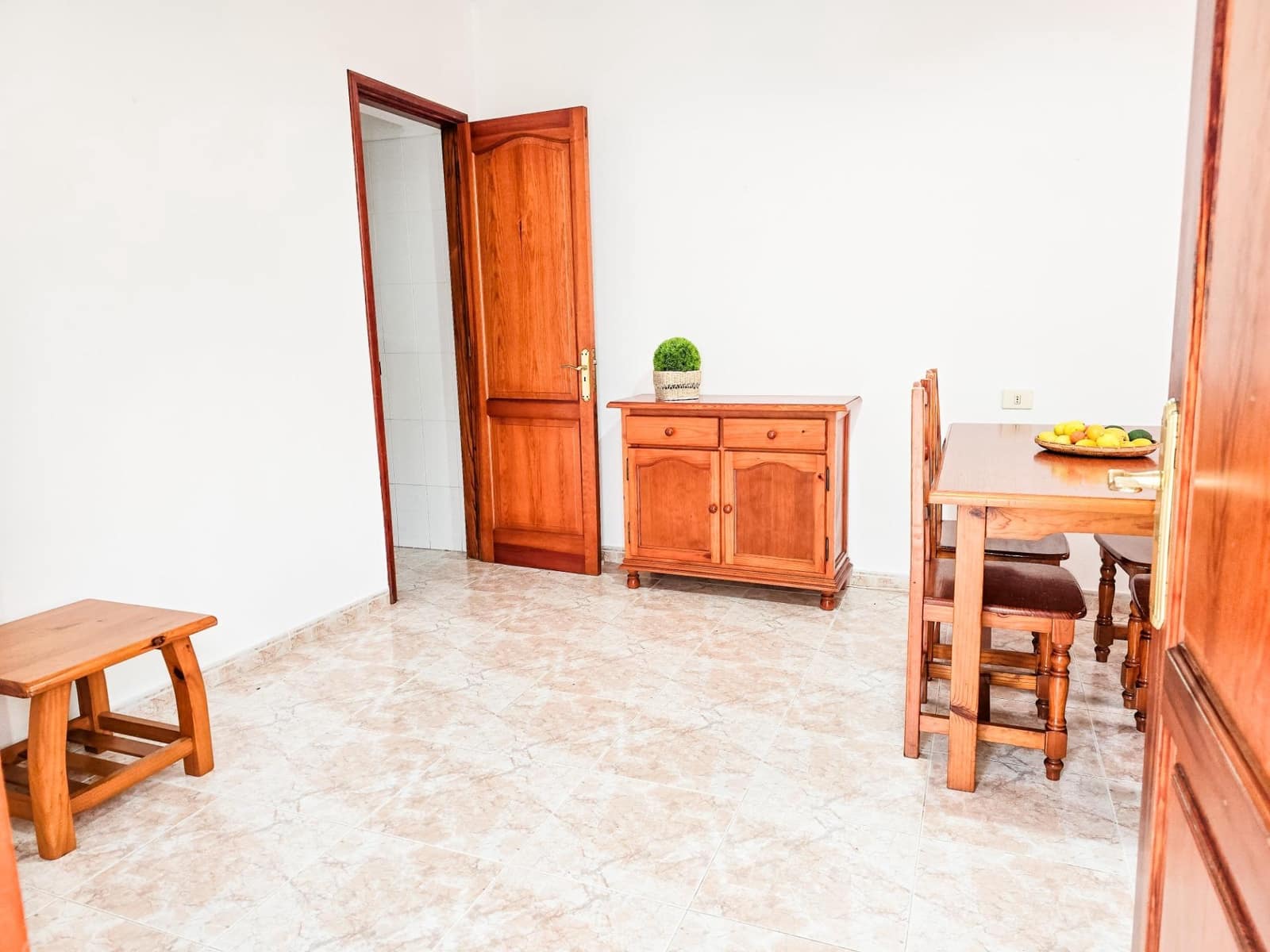 2 bedroom Apartment for rent in Barlovento with garage - € 750 (Ref: 9625798)