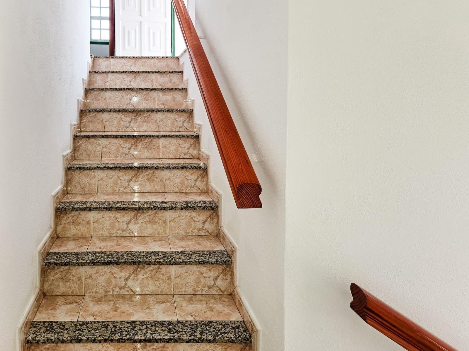 2 bedroom Apartment for rent in Barlovento with garage - € 750 (Ref: 9625798)