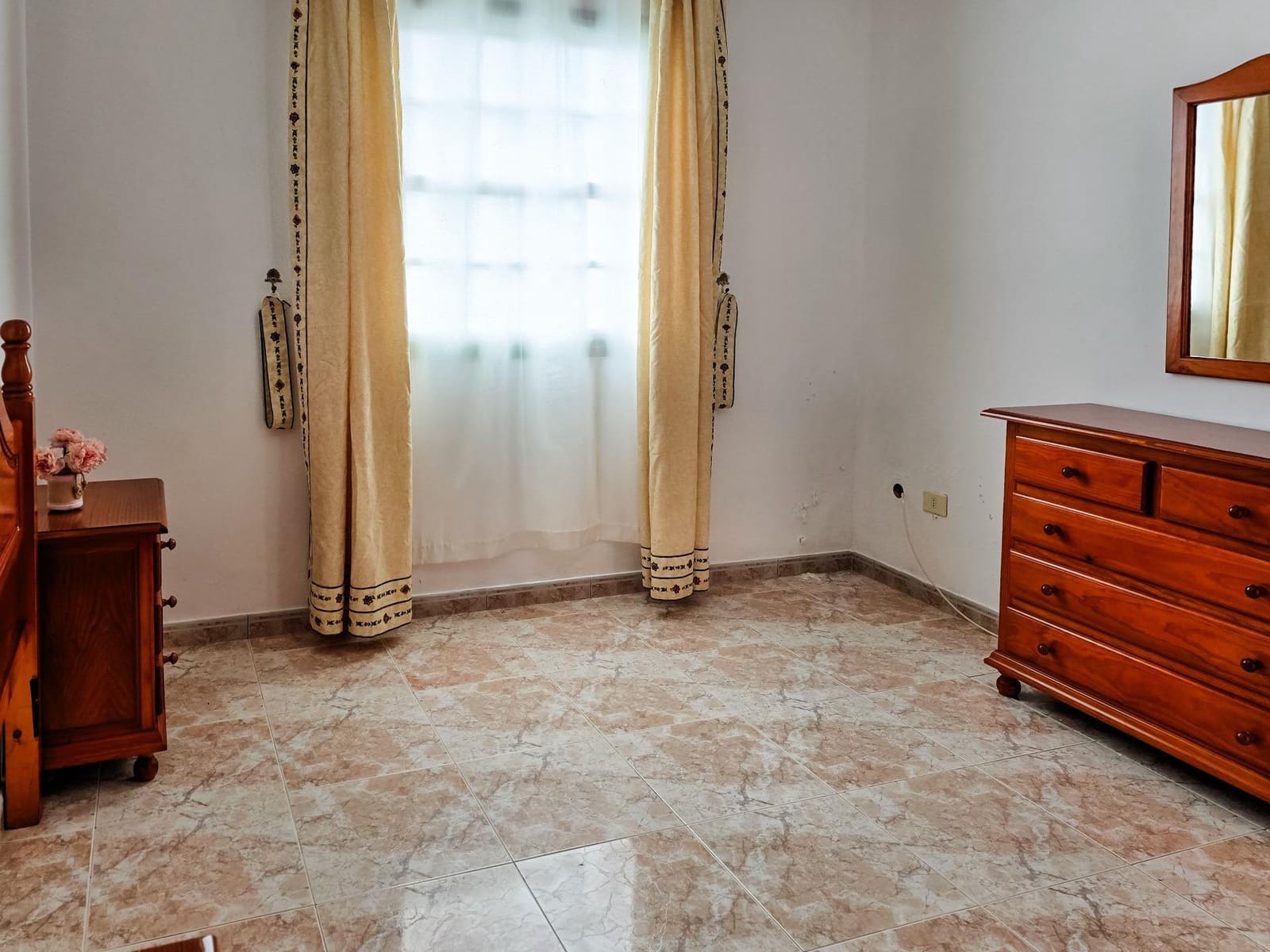 2 bedroom Apartment for rent in Barlovento with garage - € 750 (Ref: 9625798)