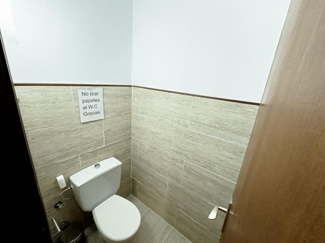 4 sypialnia Biuro do wynajęcia w Zona Centro, Santa Cruz de Tenerife - 850 € (Ref: 9630139)