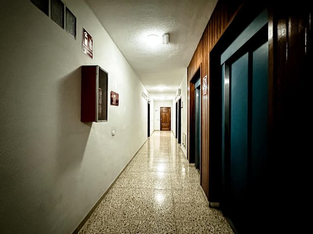 4 sypialnia Biuro do wynajęcia w Zona Centro, Santa Cruz de Tenerife - 850 € (Ref: 9630139)