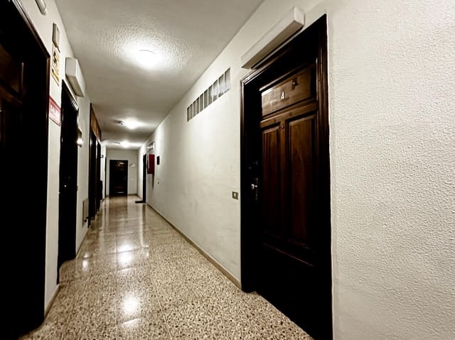 4 sypialnia Biuro do wynajęcia w Zona Centro, Santa Cruz de Tenerife - 850 € (Ref: 9630139)