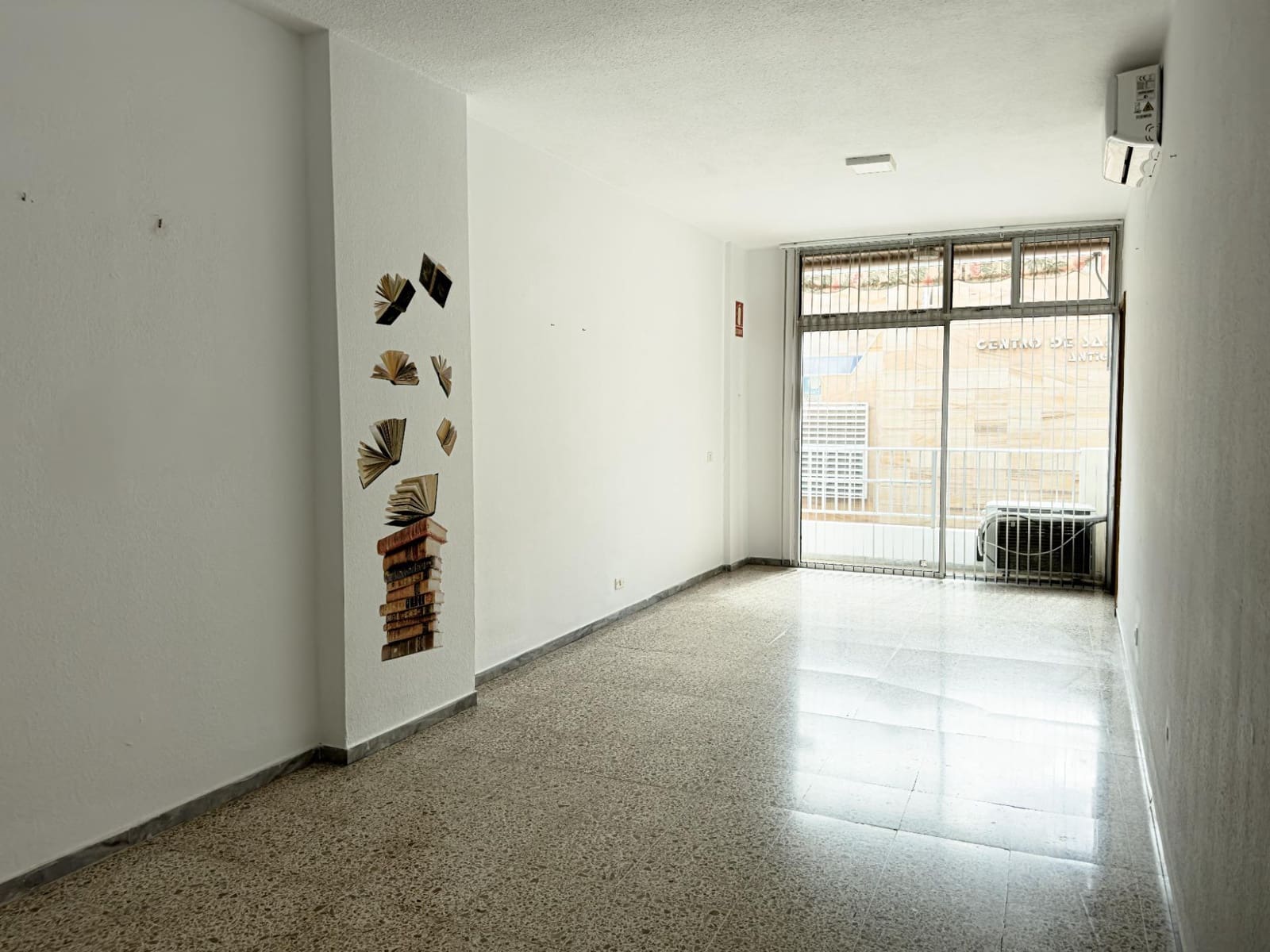 4 sypialnia Biuro do wynajęcia w Santa Cruz de Tenerife - 850 € (Ref: 9630139)