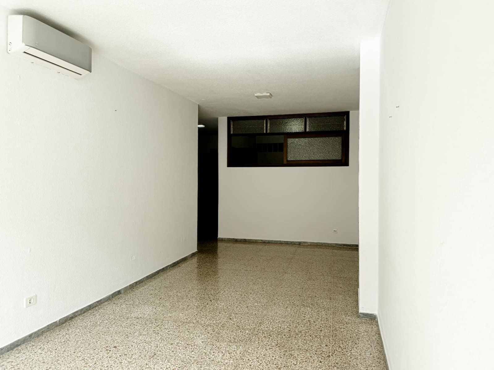 4 sypialnia Biuro do wynajęcia w Santa Cruz de Tenerife - 850 € (Ref: 9630139)