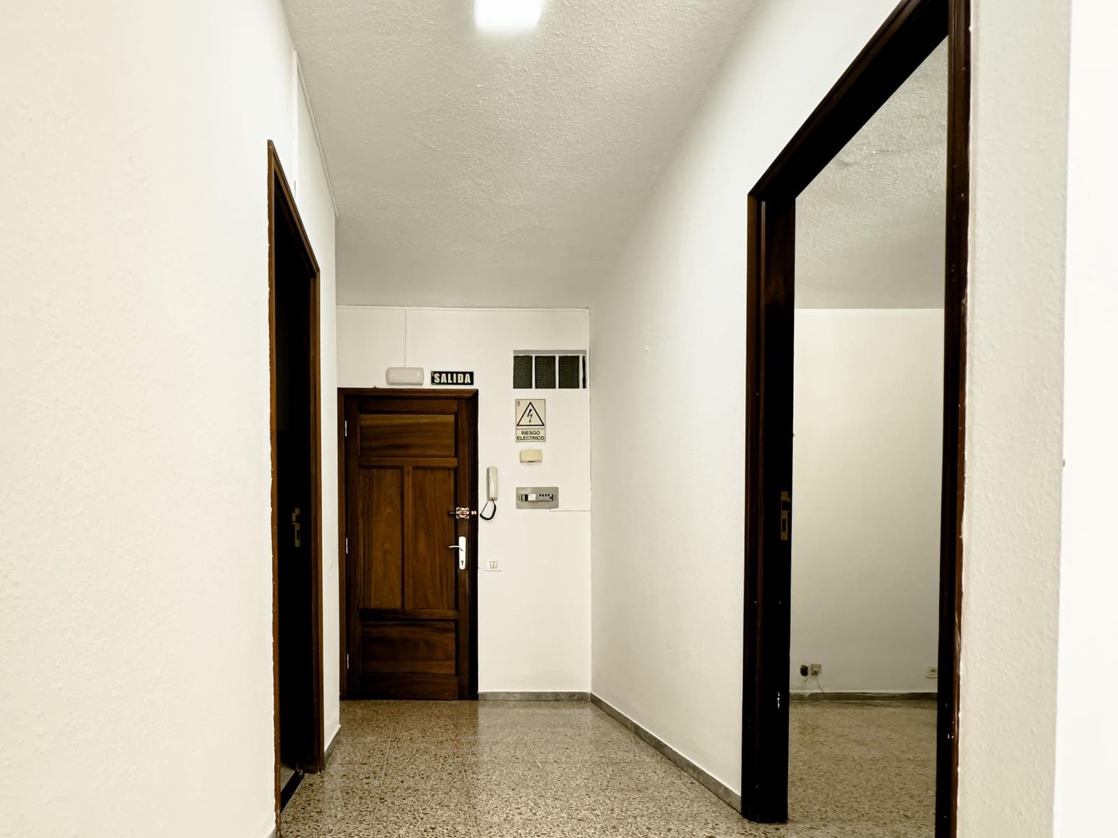 4 sypialnia Biuro do wynajęcia w Santa Cruz de Tenerife - 850 € (Ref: 9630139)