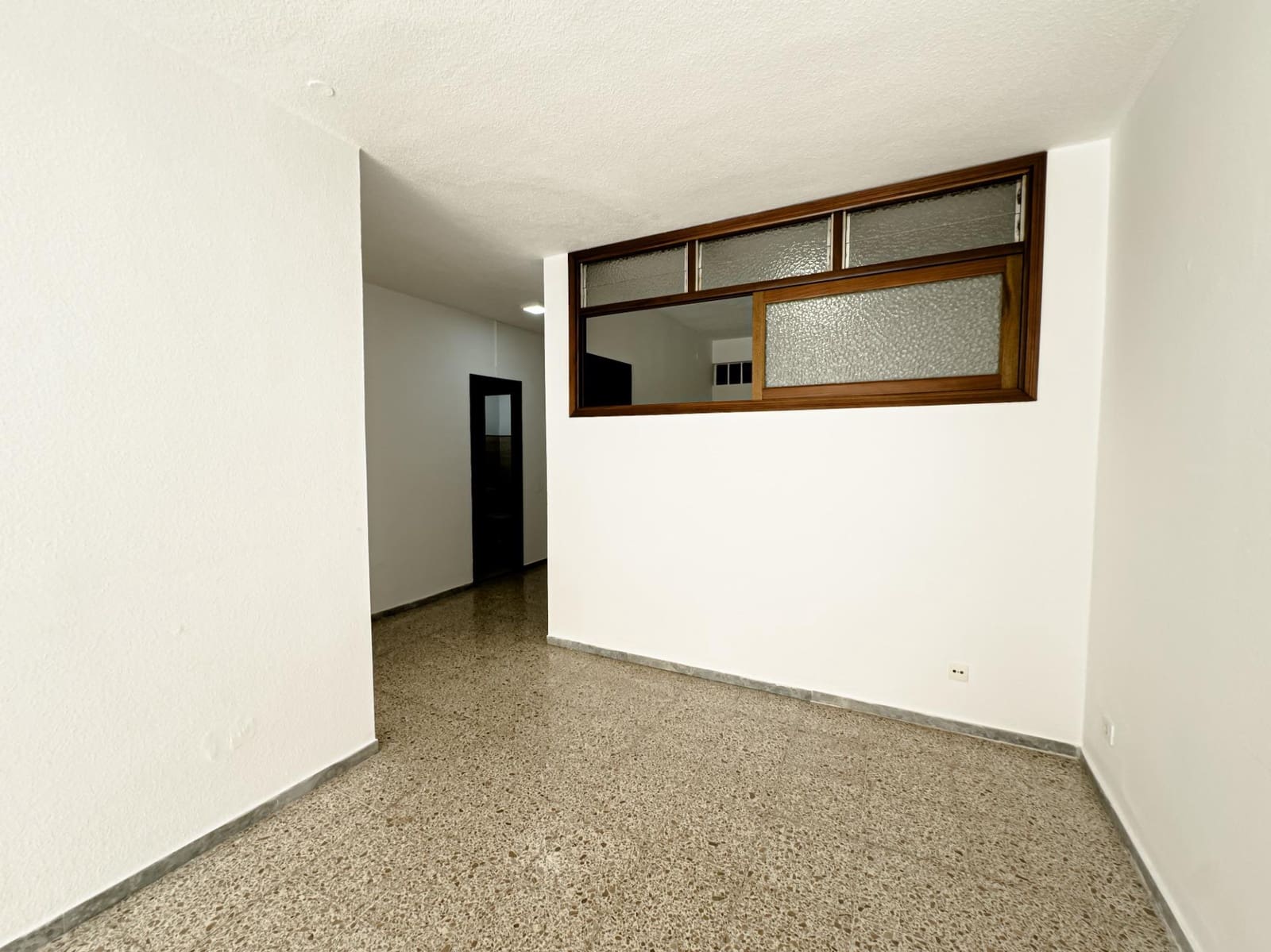 4 sypialnia Biuro do wynajęcia w Santa Cruz de Tenerife - 850 € (Ref: 9630139)