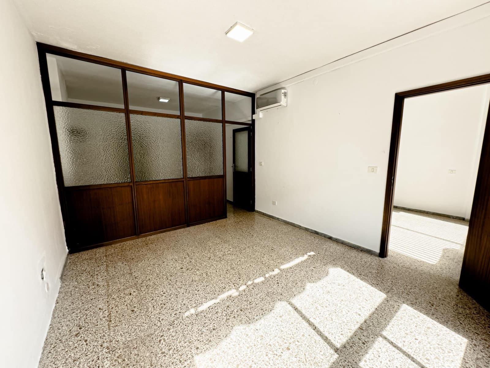 4 sypialnia Biuro do wynajęcia w Santa Cruz de Tenerife - 850 € (Ref: 9630139)