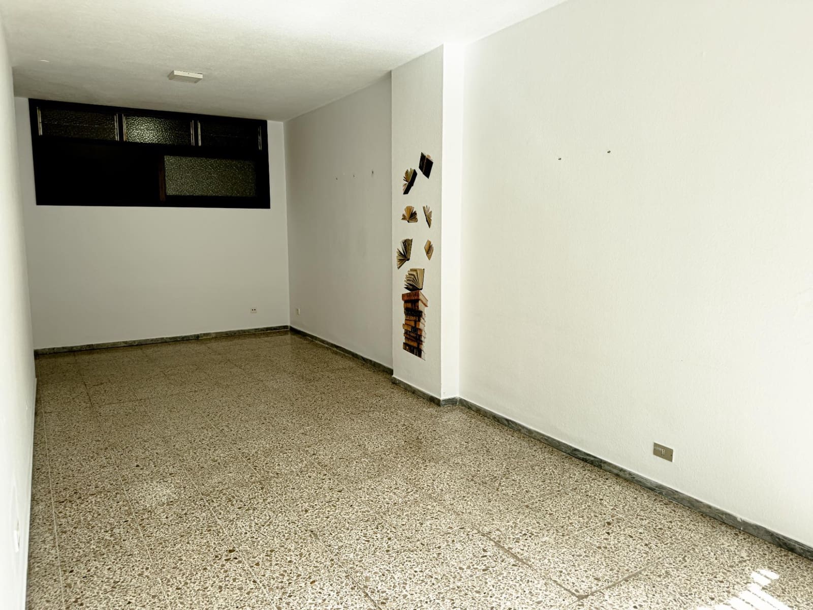 4 sypialnia Biuro do wynajęcia w Santa Cruz de Tenerife - 850 € (Ref: 9630139)