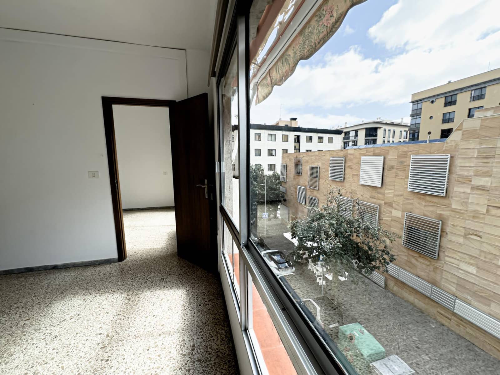 4 sypialnia Biuro do wynajęcia w Santa Cruz de Tenerife - 850 € (Ref: 9630139)