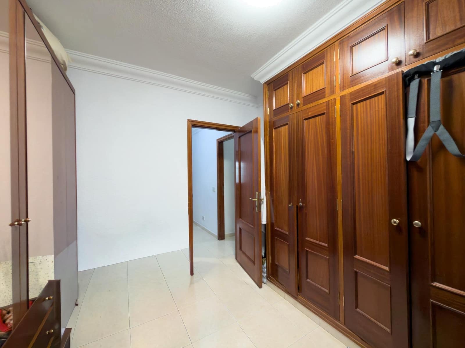 3 bedroom Apartment for sale in San Cristobal de La Laguna with garage - € 320,000 (Ref: 9843605)