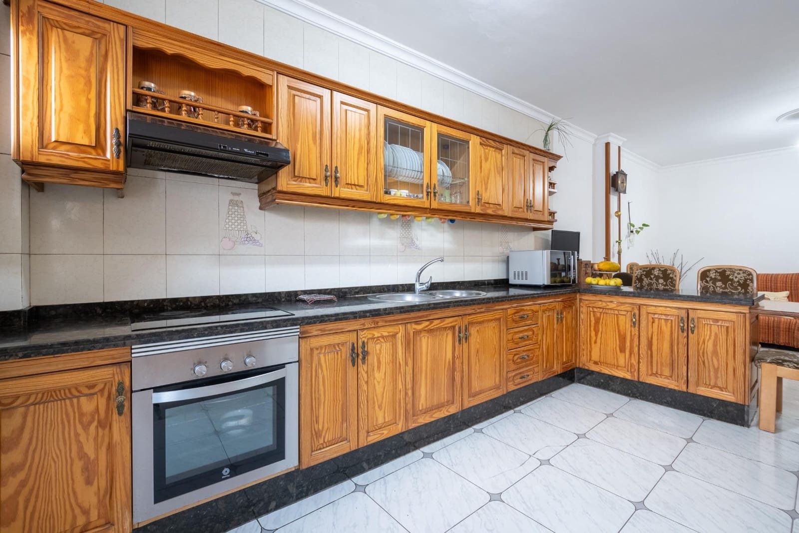 4 bedroom Flat for sale in Santa Cruz de Tenerife - € 235,000 (Ref: 9849500)