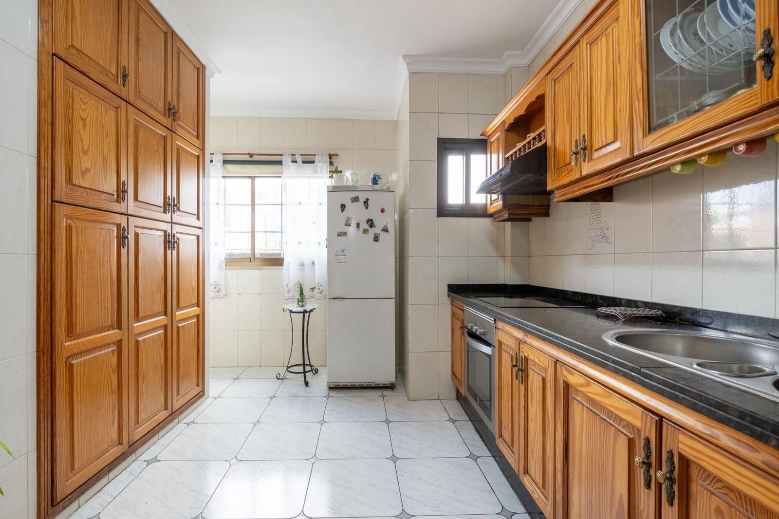 4 bedroom Flat for sale in Santa Cruz de Tenerife - € 235,000 (Ref: 9849500)