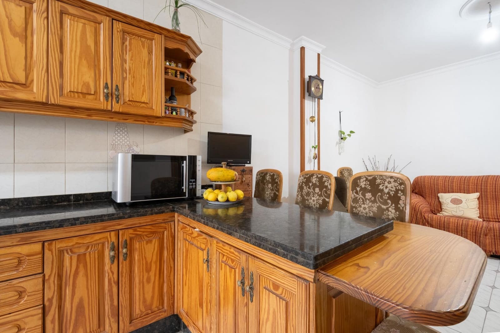 4 bedroom Flat for sale in Santa Cruz de Tenerife - € 235,000 (Ref: 9849500)