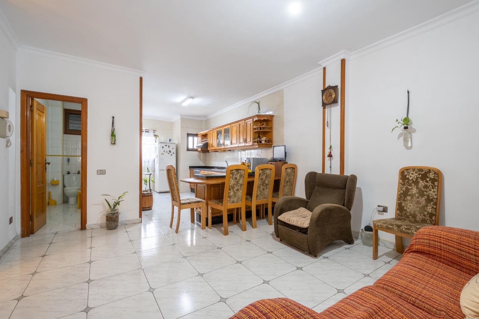 4 bedroom Flat for sale in Santa Cruz de Tenerife - € 235,000 (Ref: 9849500)