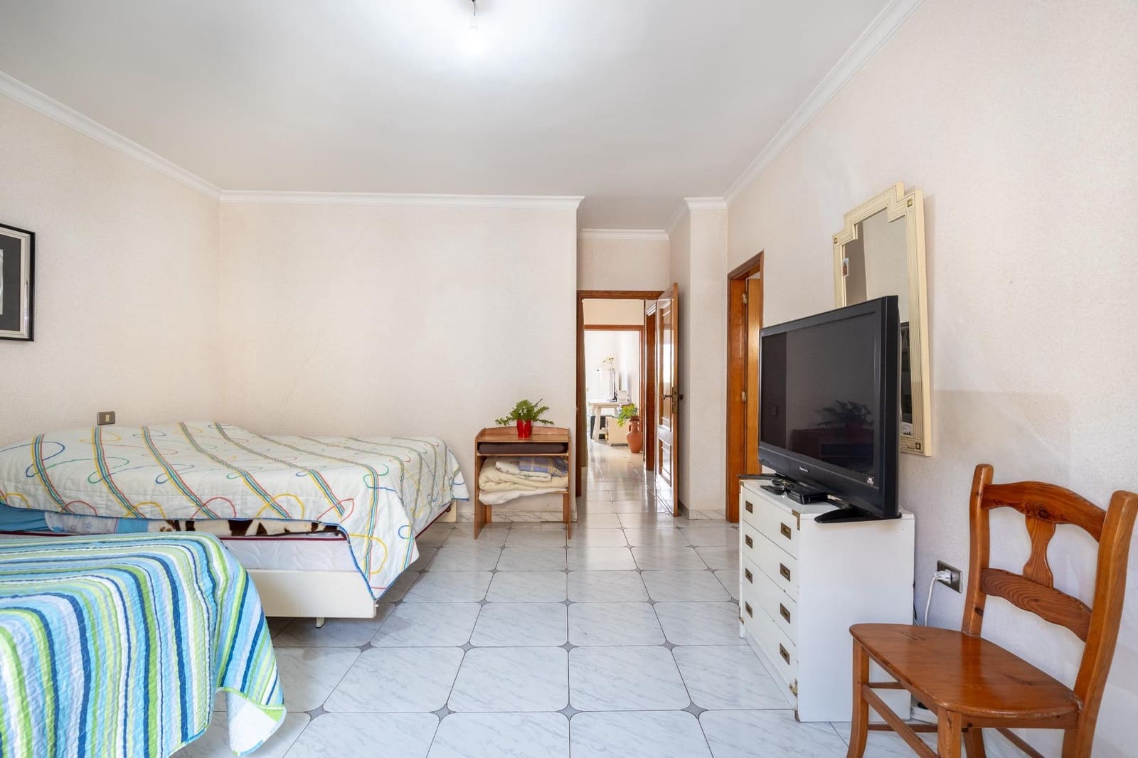 4 bedroom Flat for sale in Santa Cruz de Tenerife - € 235,000 (Ref: 9849500)