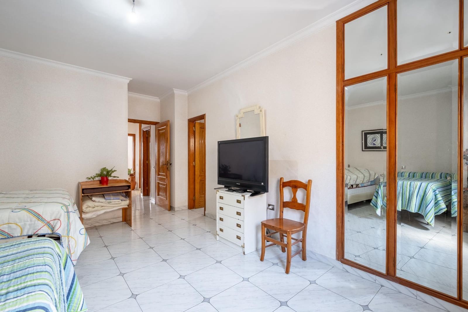 4 bedroom Flat for sale in Santa Cruz de Tenerife - € 235,000 (Ref: 9849500)