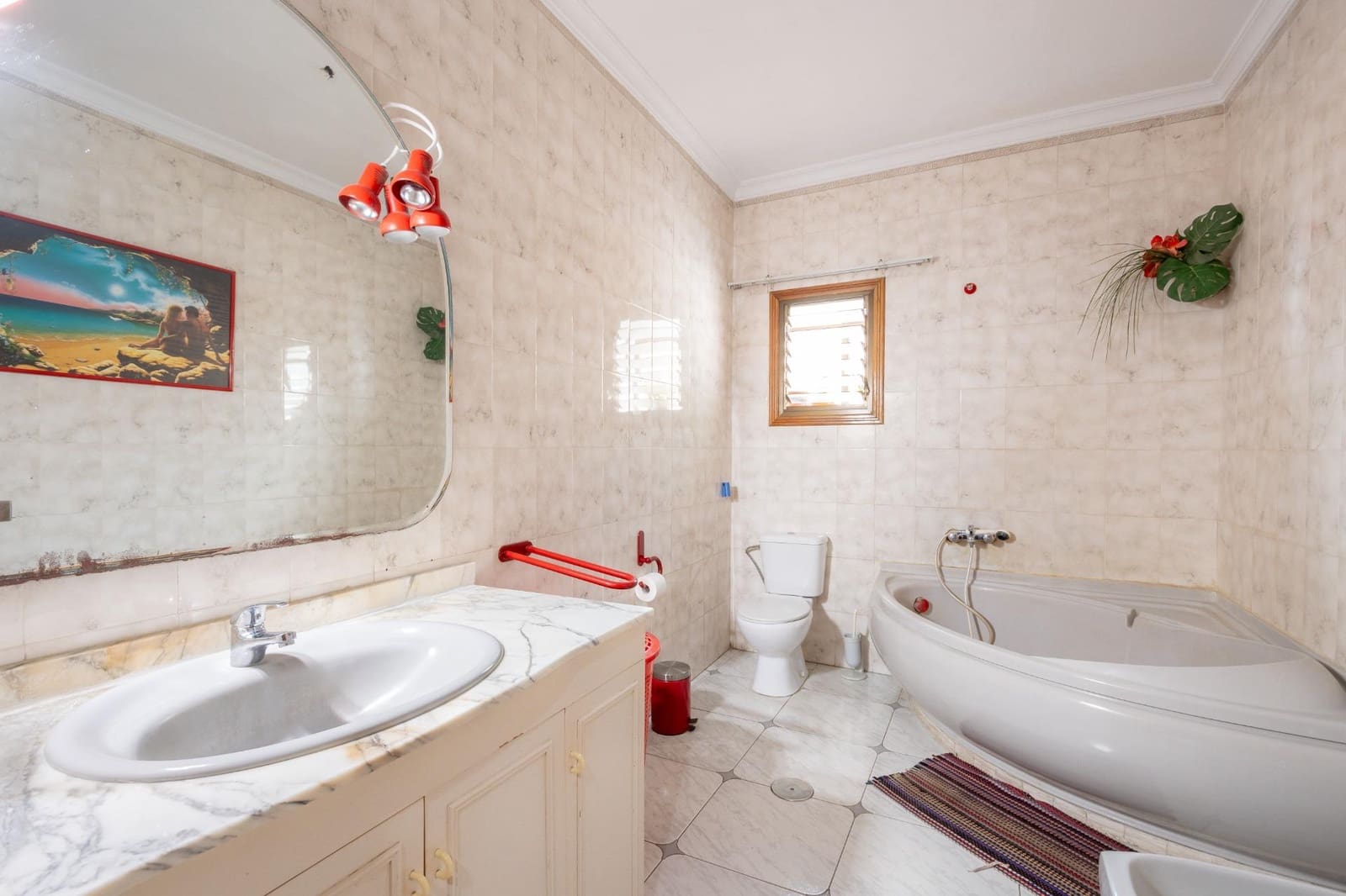 4 bedroom Flat for sale in Santa Cruz de Tenerife - € 235,000 (Ref: 9849500)