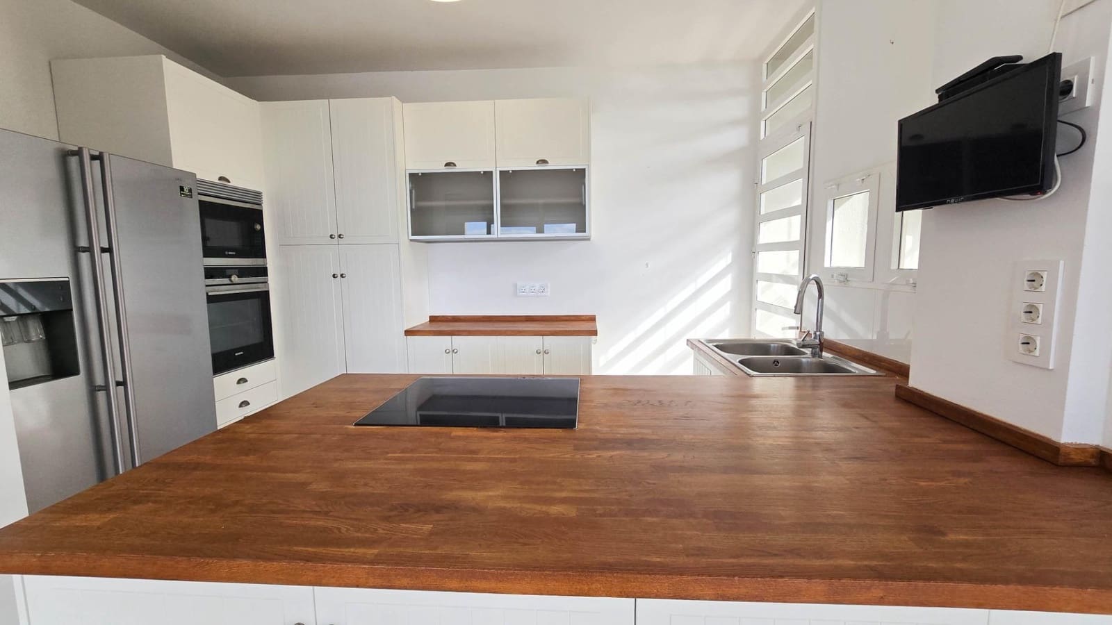 3 bedroom Flat for rent in Santa Cruz de Tenerife with garage - € 1,700 (Ref: 9865281)