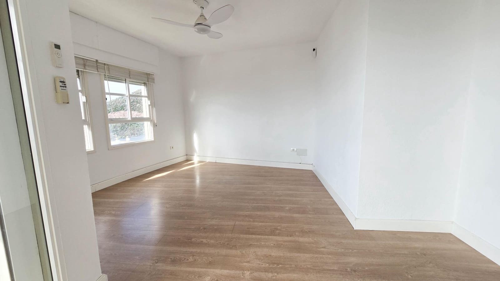 3 bedroom Flat for rent in Santa Cruz de Tenerife with garage - € 1,700 (Ref: 9865281)