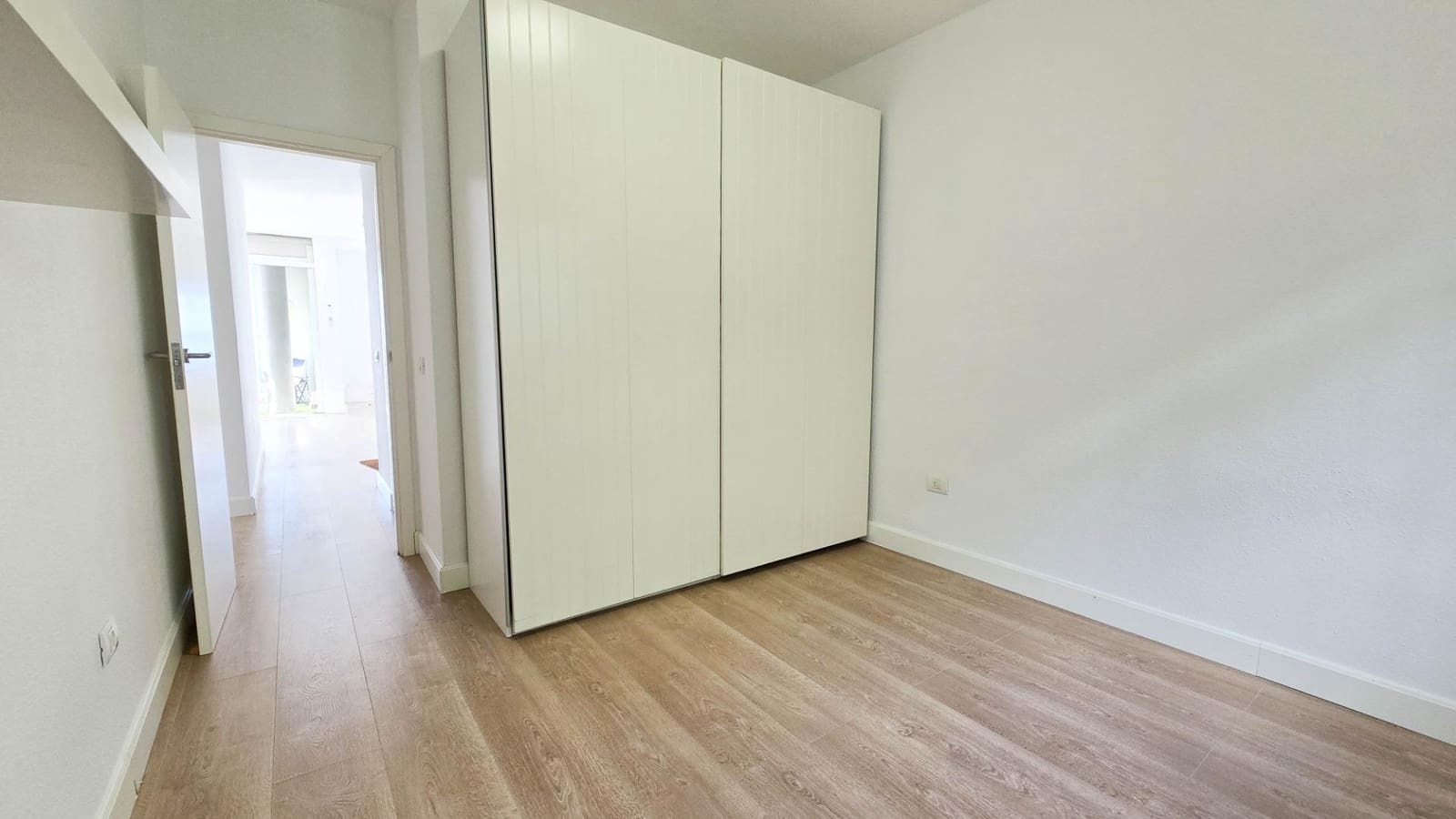 3 bedroom Flat for rent in Santa Cruz de Tenerife with garage - € 1,700 (Ref: 9865281)