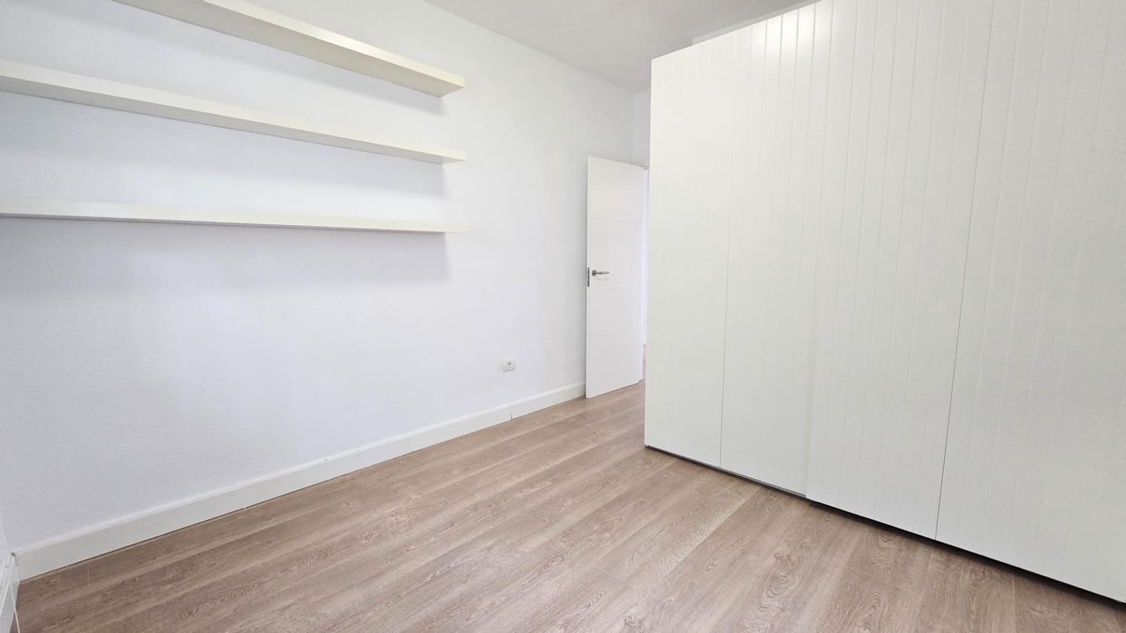 3 bedroom Flat for rent in Santa Cruz de Tenerife with garage - € 1,700 (Ref: 9865281)