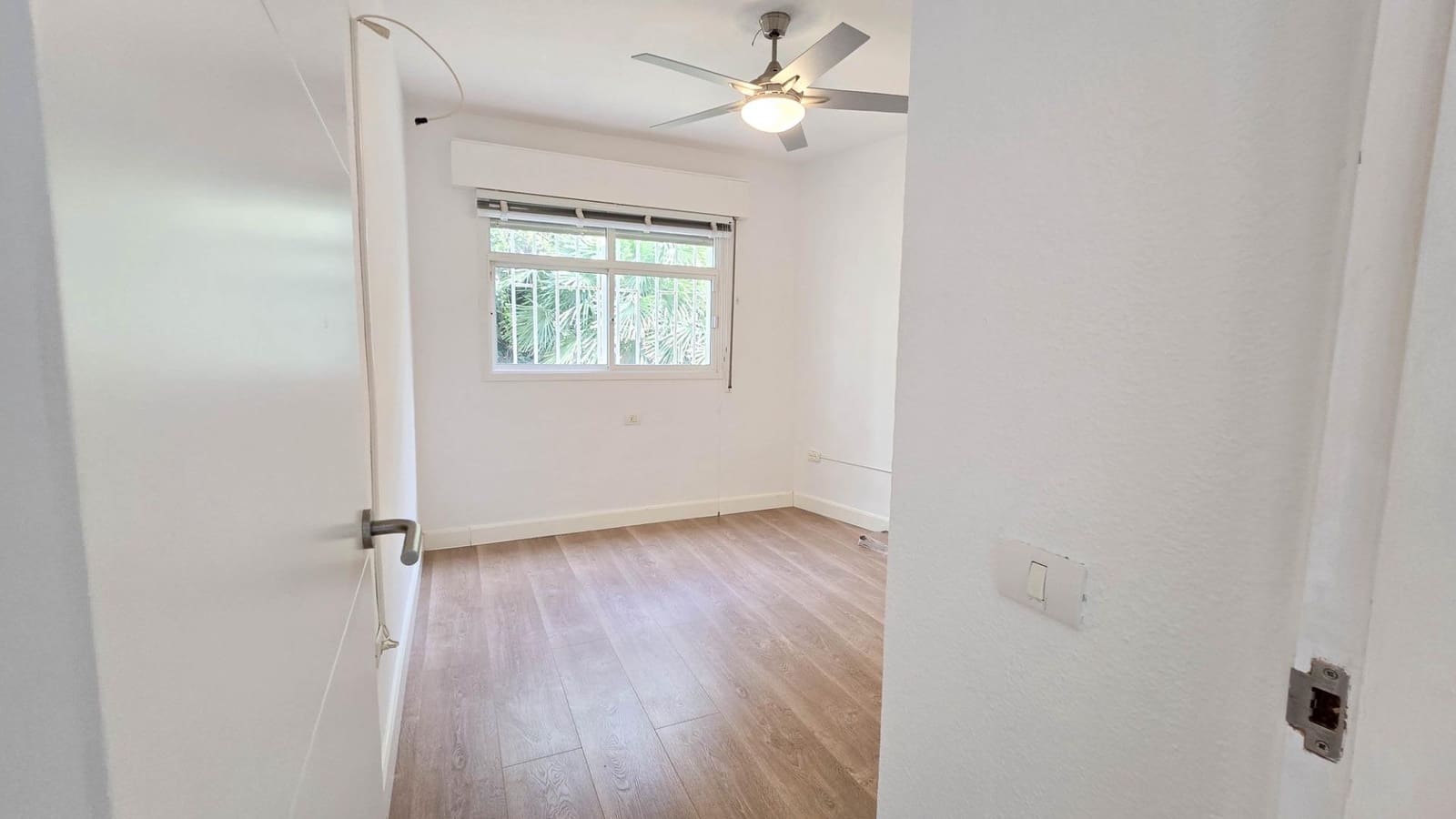 3 bedroom Flat for rent in Santa Cruz de Tenerife with garage - € 1,700 (Ref: 9865281)