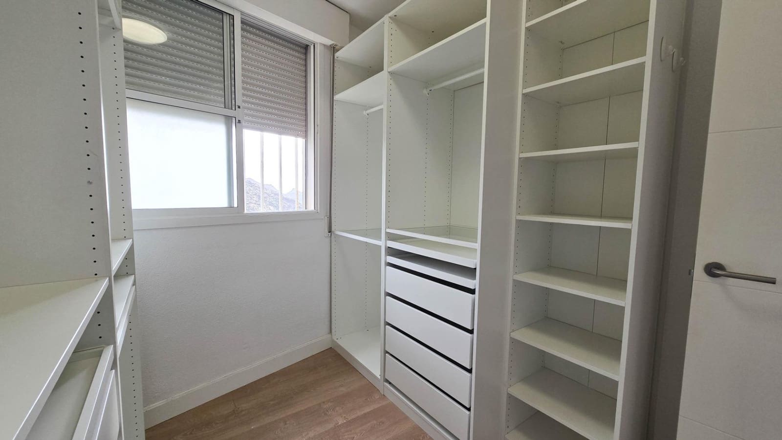 3 bedroom Flat for rent in Santa Cruz de Tenerife with garage - € 1,700 (Ref: 9865281)