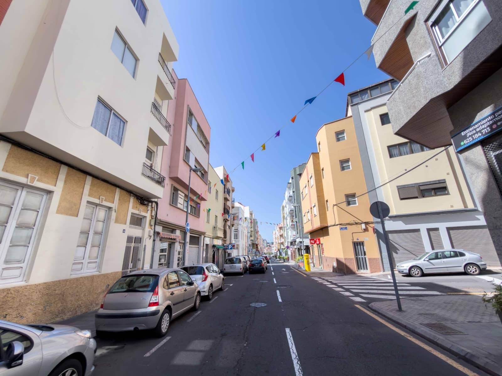 3 bedroom Flat for sale in Santa Cruz de Tenerife with garage - € 395,000 (Ref: 9865282)