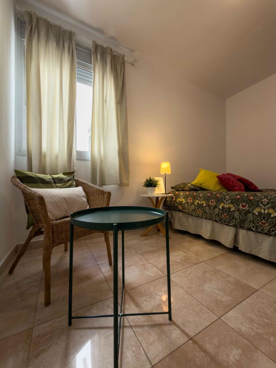 3 bedroom Flat for sale in Santa Cruz de Tenerife with garage - € 395,000 (Ref: 9865282)