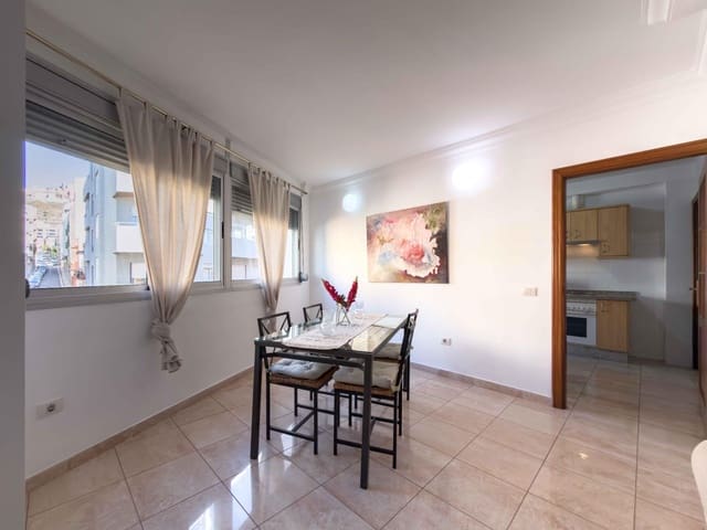 Piso de 3 habitaciones en Santa Cruz de Tenerife en venta con garaje - 395.000 € (Ref: 9865282)