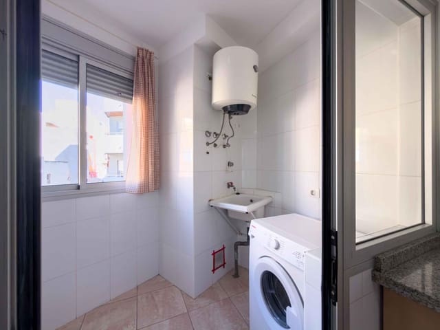 Piso de 3 habitaciones en Santa Cruz de Tenerife en venta con garaje - 395.000 € (Ref: 9865282)